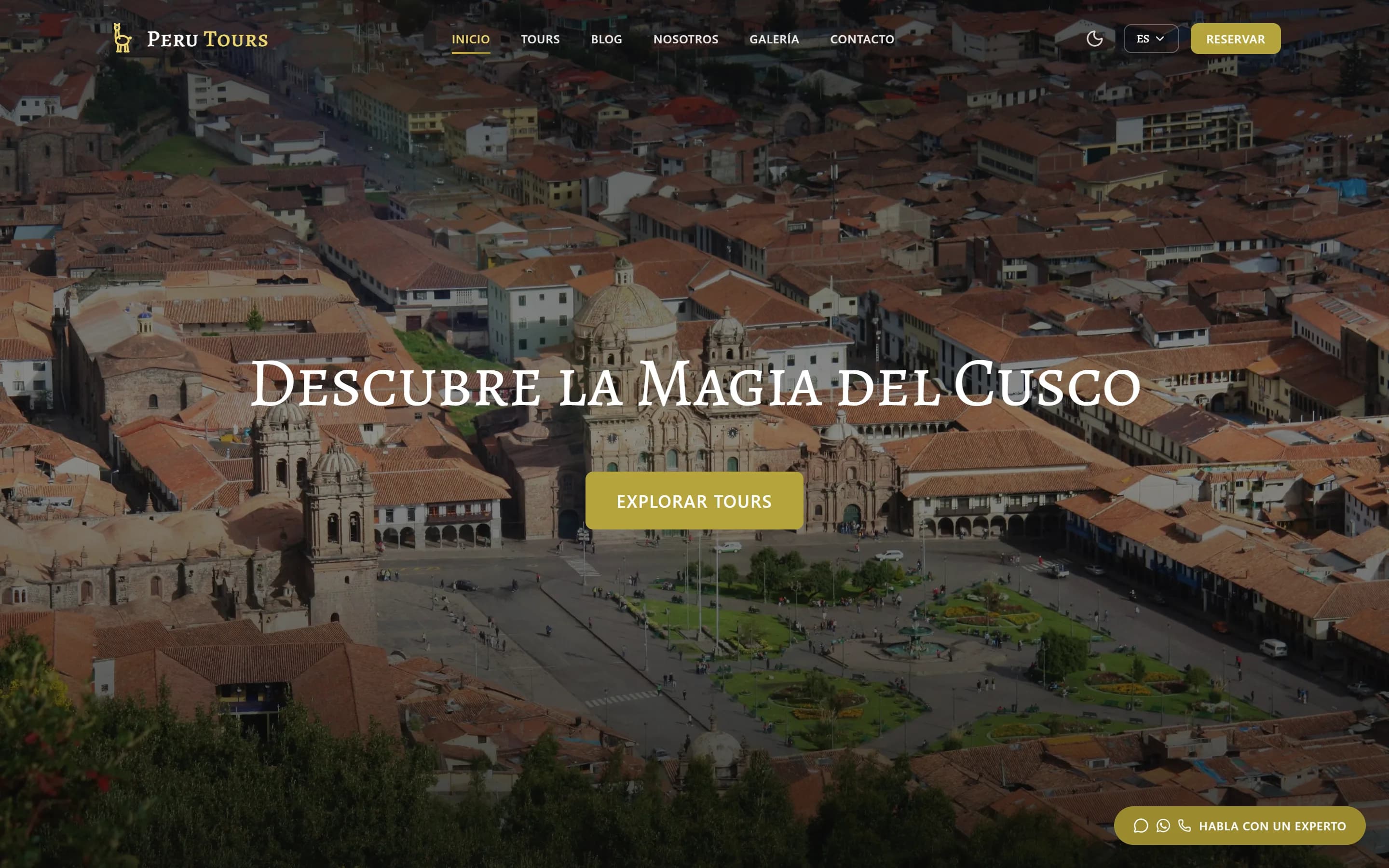 La portada de Peru Tours vista en una computadora